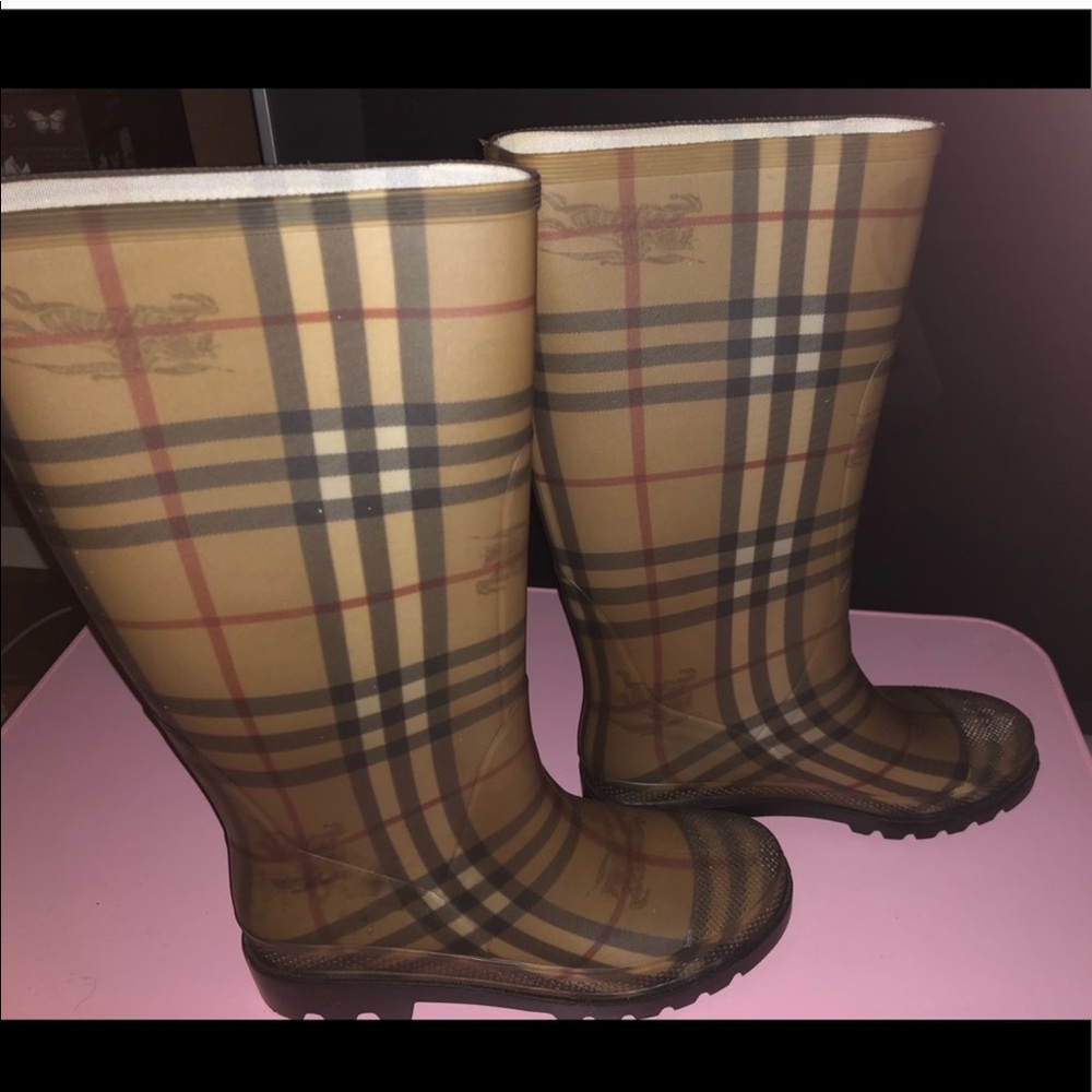 100% Authentic Burberry Rainboots size 36